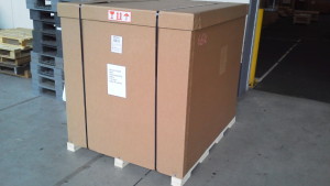 パレット梱包画像